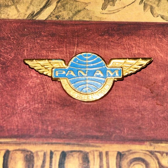 panam Jewelry - Vintage PanAm pin